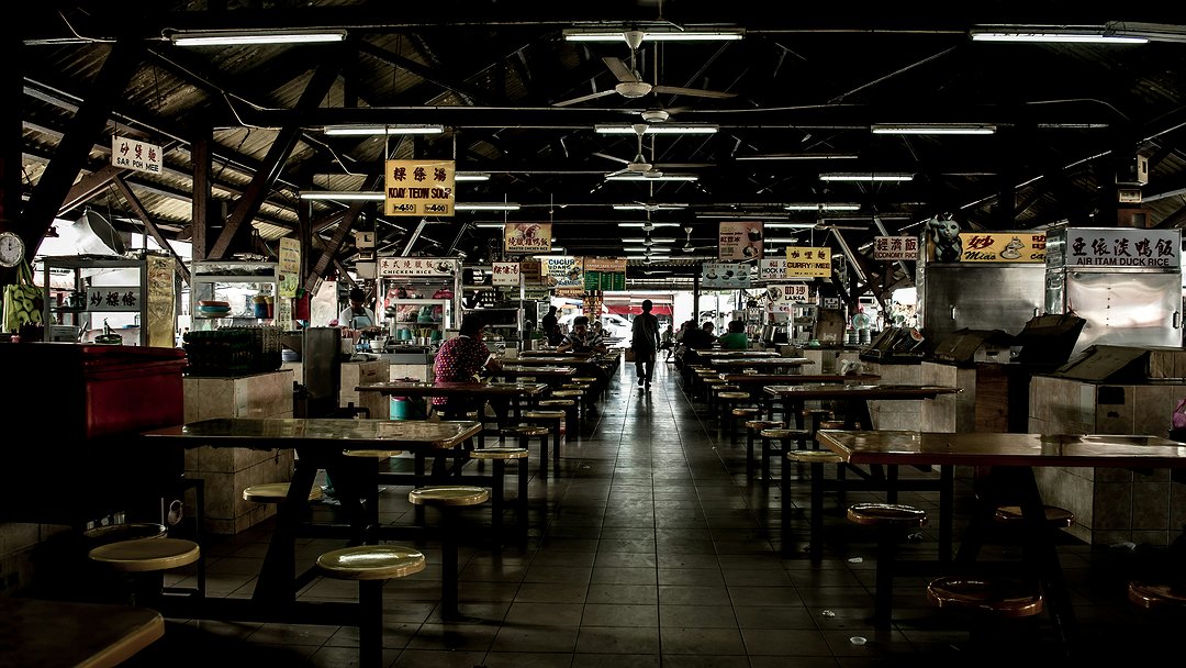 Restaurant mit langem Gang