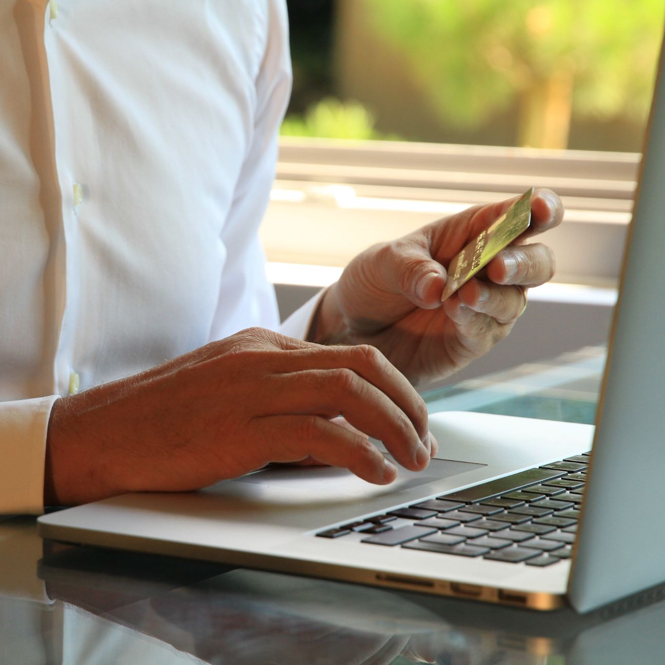 Foto: Eingabe von Kreditkartendetails